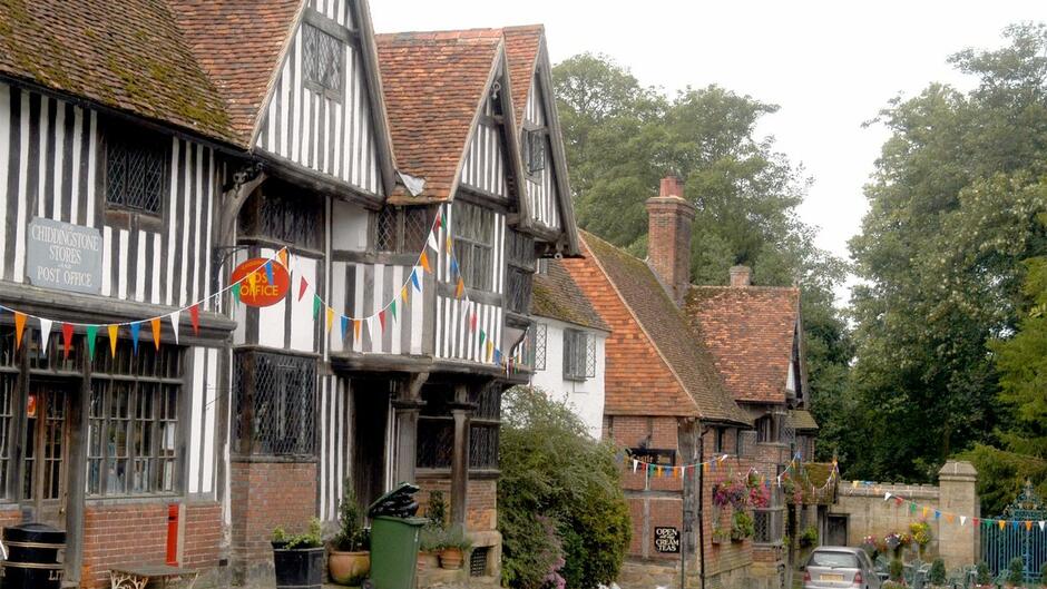 Chiddingstone: The tiny National Trust village in Kent frozen in Tudor times - Kent Live